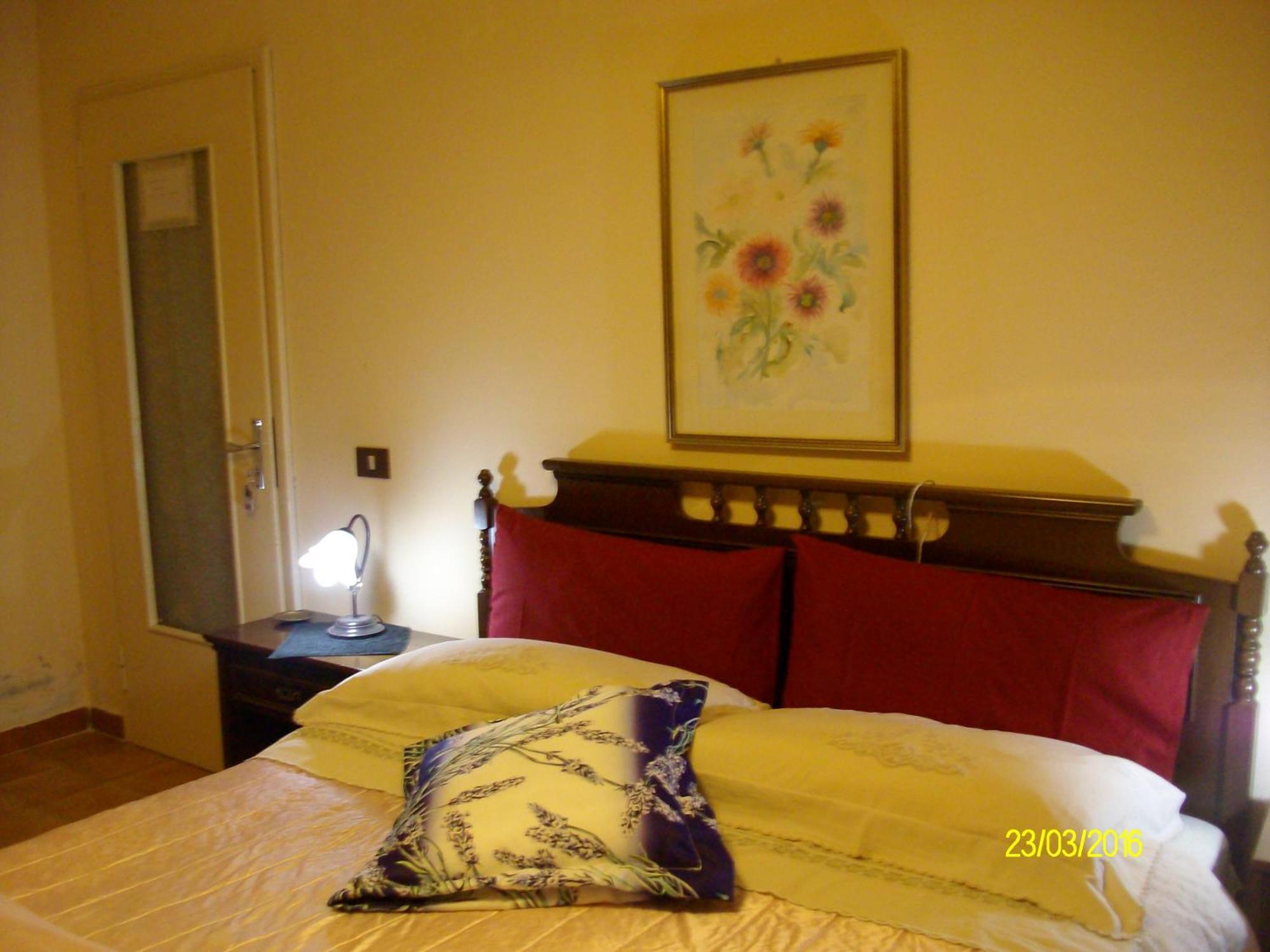 B&B San Nicola Serramazzoni ภายนอก รูปภาพ